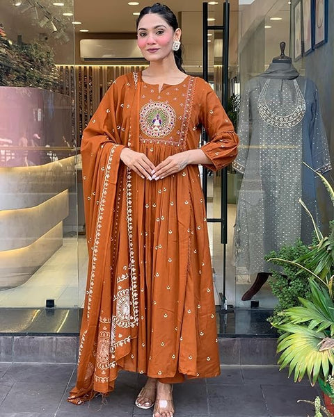 KLOSIA Women Rayon Printed Anarkali Kurta Set with Dupatta