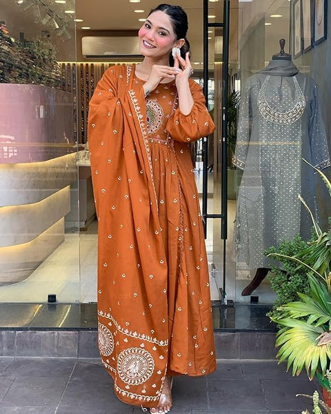 KLOSIA Women Rayon Printed Anarkali Kurta Set with Dupatta
